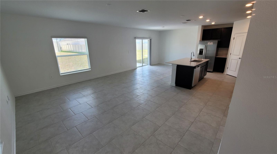 Davenport, Florida 33837, 4 Bedrooms Bedrooms, ,2 Bathroomsbathrooms,Residential,For Sale,Cool Summer,Mfrs5127594
