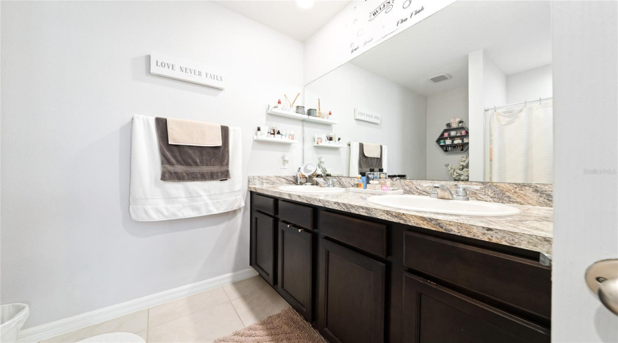 DAVENPORT, Florida 33837, 3 Bedrooms Bedrooms, ,2 BathroomsBathrooms,Residential,For Sale,ANDEAN,0,MFRS5127576