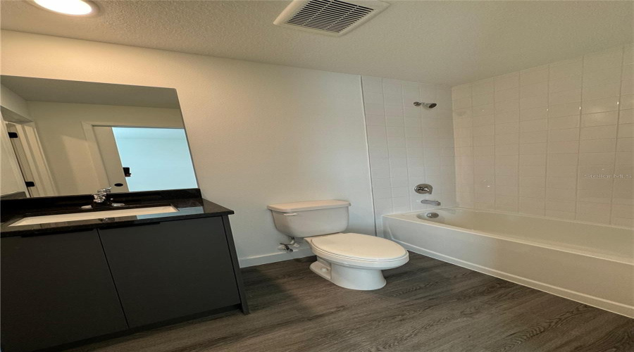 Kissimmee, Florida 34747, 3 Bedrooms Bedrooms, ,2 Bathroomsbathrooms,Residential,For Sale,Energy Drive,Mfrs5118778