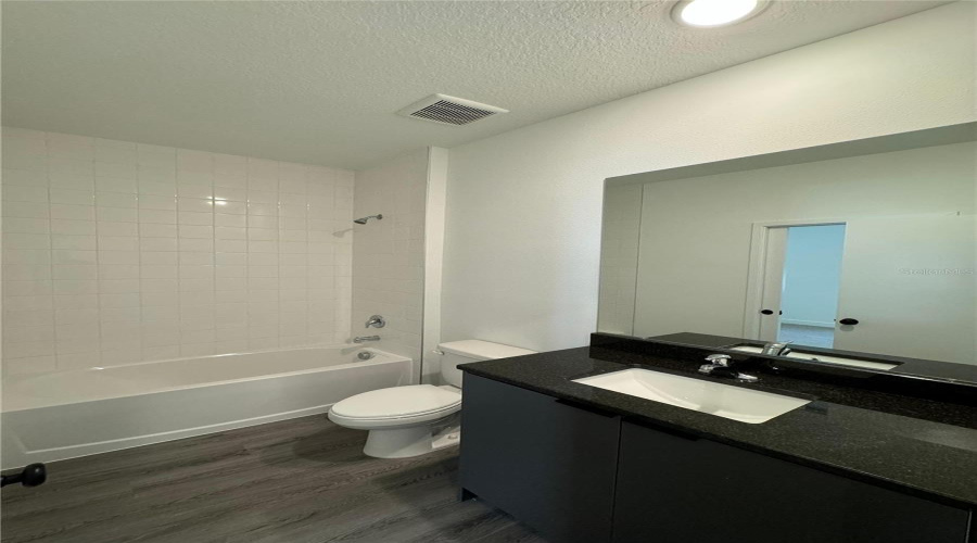 Kissimmee, Florida 34747, 3 Bedrooms Bedrooms, ,2 Bathroomsbathrooms,Residential,For Sale,Energy Drive,Mfrs5118778