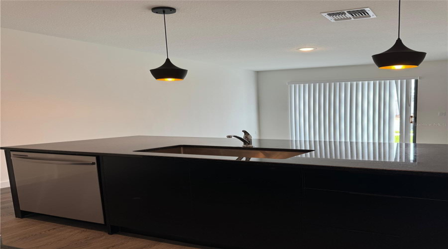 Kissimmee, Florida 34747, 3 Bedrooms Bedrooms, ,2 Bathroomsbathrooms,Residential,For Sale,Energy Drive,Mfrs5118778