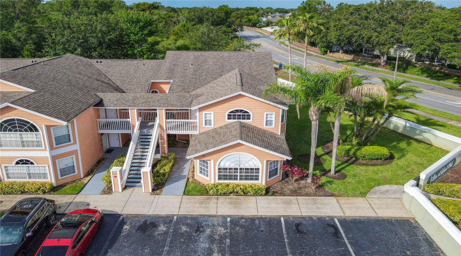 8704 Knightsbridge Ct. Unit B. 4 Bed, 3 Bath, 1616 sq ft corner unit. Prime location - Short and Long-term rental possibilities.