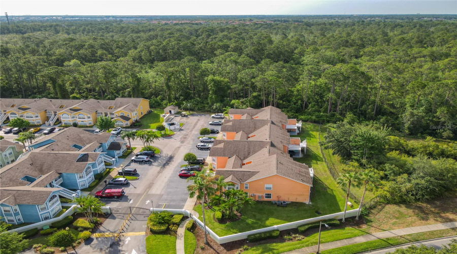 Villas at Island Club Condos. Conveniently located near area attractions, major roadways, restaurants, entertainment, shopping and more!