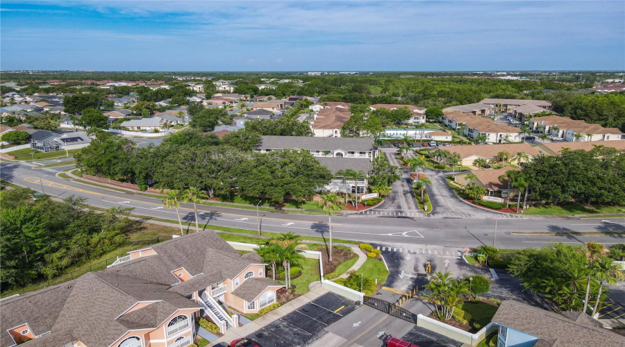 Villas at Island Club Condos. Conveniently located near area attractions, major roadways, restaurants, entertainment, shopping and more!