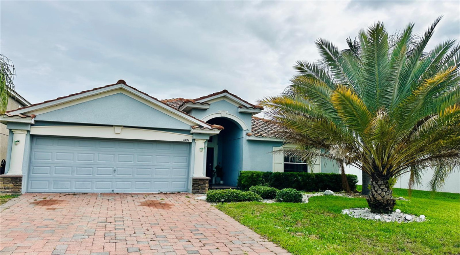 Davenport, Florida 33837, 4 Bedrooms Bedrooms, ,3 Bathroomsbathrooms,Residential,For Sale,Lake Side,Mfro6307860