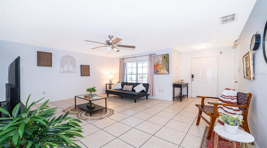 Davenport, Florida 33837, 3 Bedrooms Bedrooms, ,2 Bathroomsbathrooms,Residential,For Sale,Minute Maid Ramp Rd 1,Mfrs5127640