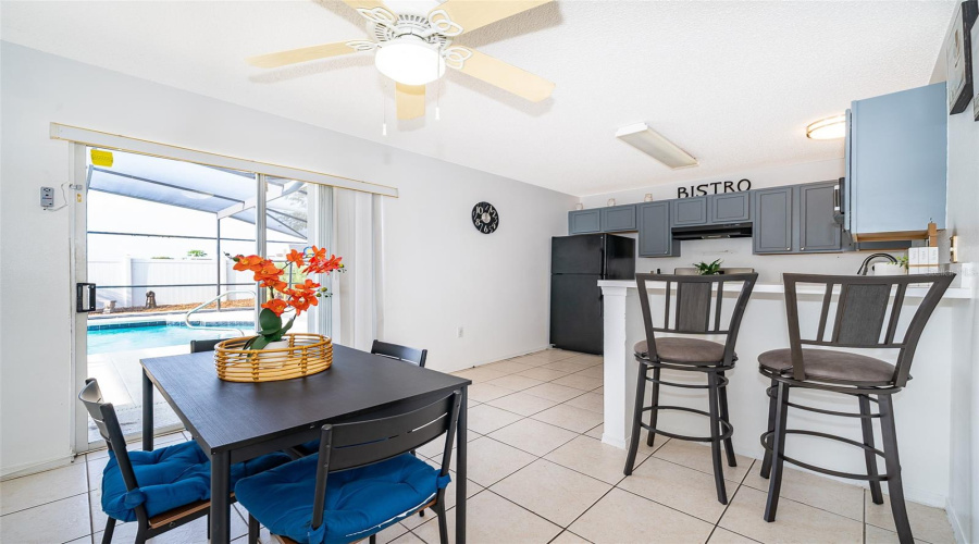Dining/Kitchen
