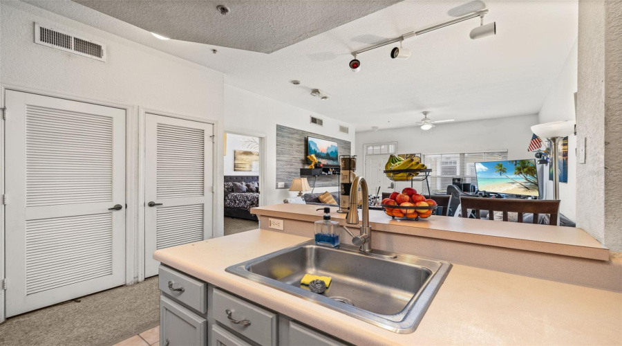 Kissimmee, Florida 34746, 3 Bedrooms Bedrooms, ,2 Bathroomsbathrooms,Residential,For Sale,Lodi,Mfrs5127286