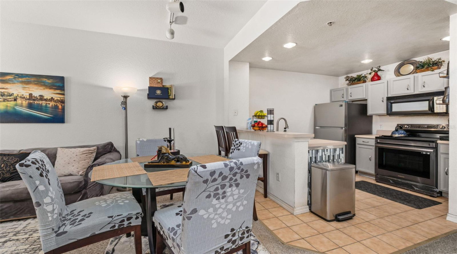 Kissimmee, Florida 34746, 3 Bedrooms Bedrooms, ,2 Bathroomsbathrooms,Residential,For Sale,Lodi,Mfrs5127286