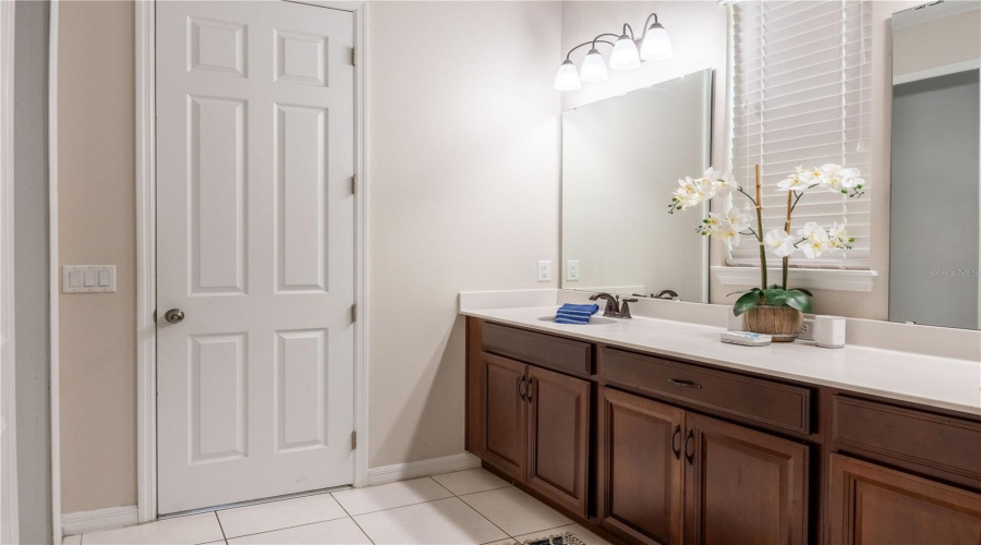 KISSIMMEE, Florida 34747, 6 Bedrooms Bedrooms, ,4 BathroomsBathrooms,Residential,For Sale,SANDY PARK,0,MFRO6312506