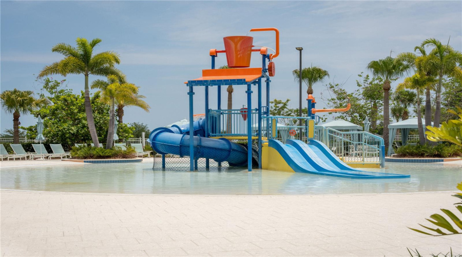 KISSIMMEE, Florida 34747, 6 Bedrooms Bedrooms, ,4 BathroomsBathrooms,Residential,For Sale,SANDY PARK,0,MFRO6312506