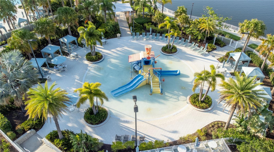 KISSIMMEE, Florida 34747, 6 Bedrooms Bedrooms, ,4 BathroomsBathrooms,Residential,For Sale,SANDY PARK,0,MFRO6312506