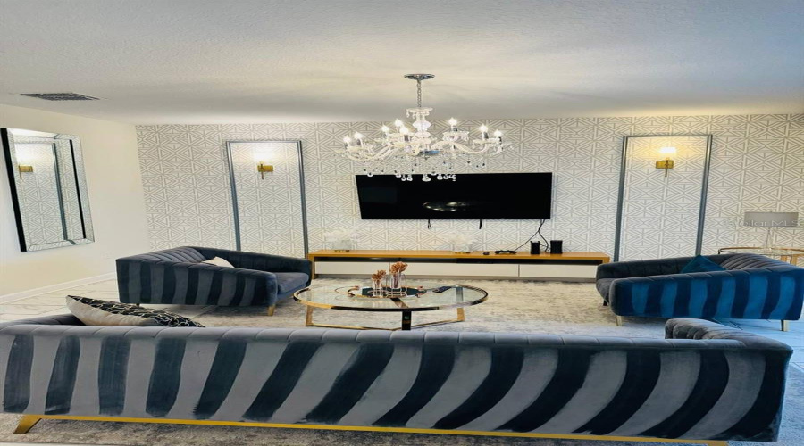 Davenport, Florida 33896, 6 Bedrooms Bedrooms, ,5 Bathroomsbathrooms,Residential,For Sale,Drop Shot,Mfro6312521