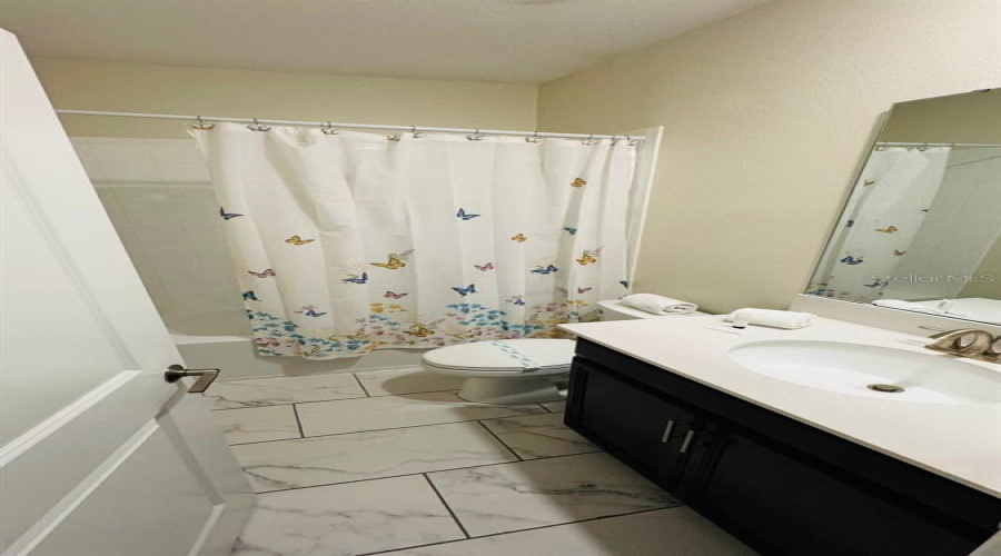 Davenport, Florida 33896, 6 Bedrooms Bedrooms, ,5 Bathroomsbathrooms,Residential,For Sale,Drop Shot,Mfro6312521
