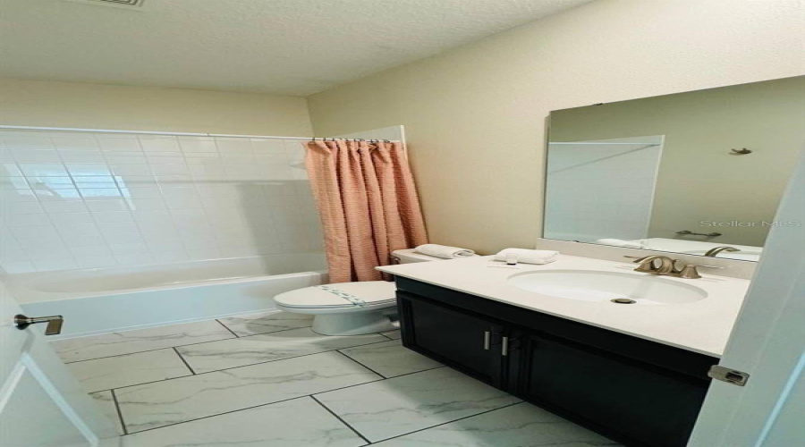 Davenport, Florida 33896, 6 Bedrooms Bedrooms, ,5 Bathroomsbathrooms,Residential,For Sale,Drop Shot,Mfro6312521