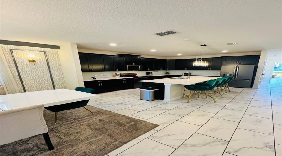 Davenport, Florida 33896, 6 Bedrooms Bedrooms, ,5 Bathroomsbathrooms,Residential,For Sale,Drop Shot,Mfro6312521