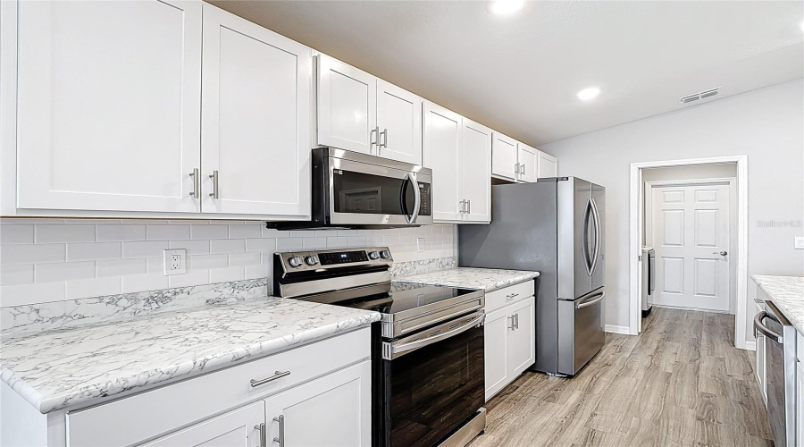 Davenport, Florida 33837, 3 Bedrooms Bedrooms, ,2 Bathroomsbathrooms,Residential,For Sale,Noble,Mfro6304851