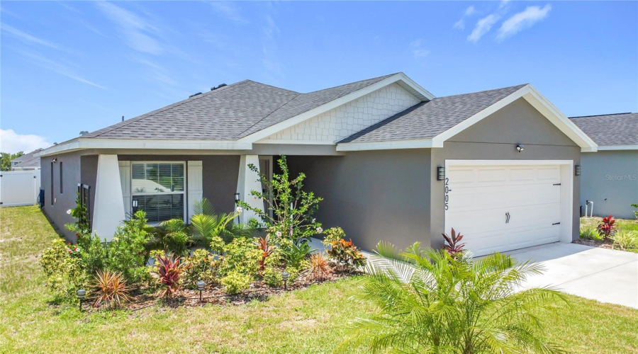 Davenport, Florida 33837, 3 Bedrooms Bedrooms, ,2 Bathroomsbathrooms,Residential,For Sale,Noble,Mfro6304851