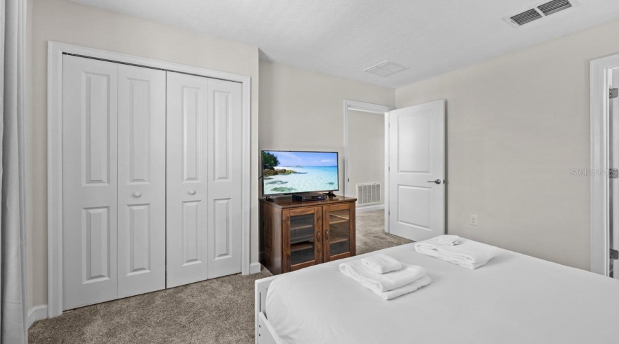 Davenport, Florida 33896, 6 Bedrooms Bedrooms, ,6 Bathroomsbathrooms,Residential,For Sale,Interlocking,Mfro6311748