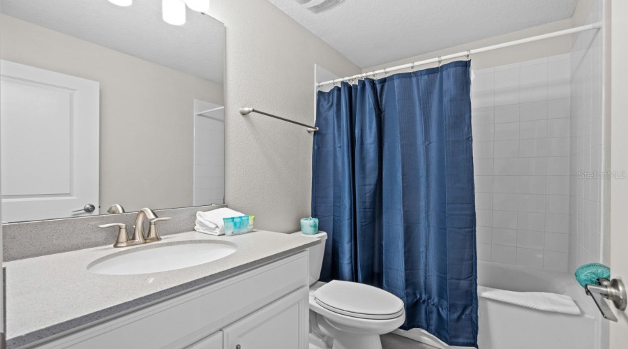 Davenport, Florida 33896, 6 Bedrooms Bedrooms, ,6 Bathroomsbathrooms,Residential,For Sale,Interlocking,Mfro6311748