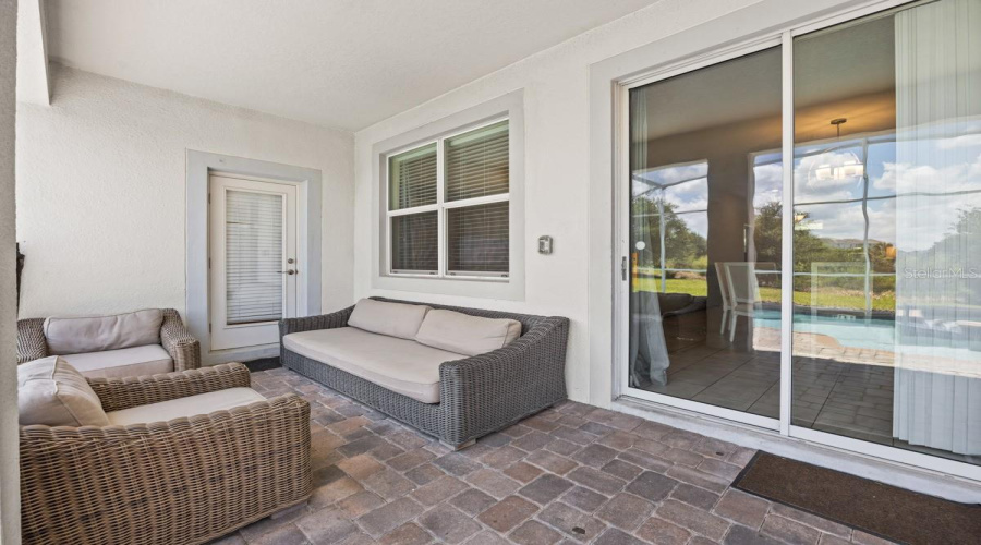 Davenport, Florida 33896, 6 Bedrooms Bedrooms, ,6 Bathroomsbathrooms,Residential,For Sale,Interlocking,Mfro6311748