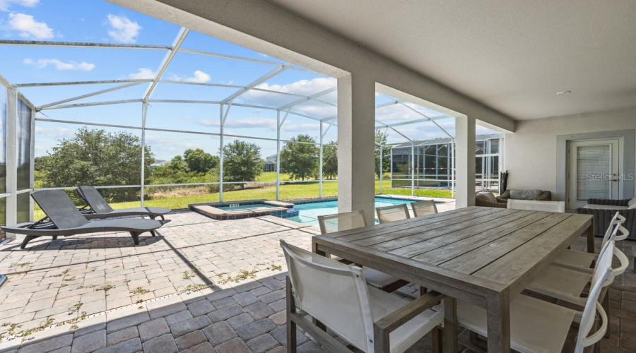 Davenport, Florida 33896, 6 Bedrooms Bedrooms, ,6 Bathroomsbathrooms,Residential,For Sale,Interlocking,Mfro6311748