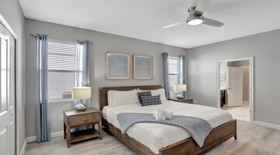 Davenport, Florida 33896, 8 Bedrooms Bedrooms, ,5 Bathroomsbathrooms,Residential,For Sale,Flange,Mfro6312324