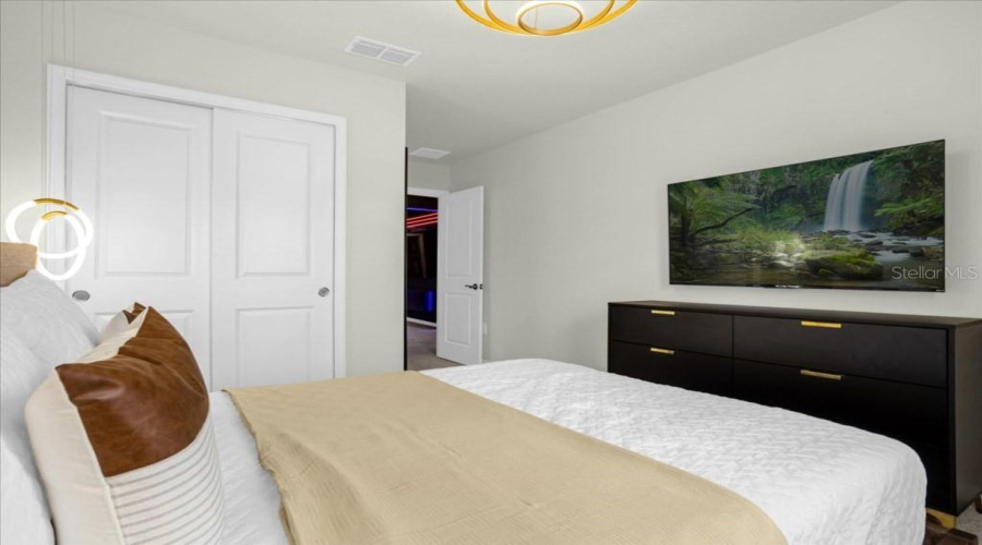 Davenport, Florida 33897, 5 Bedrooms Bedrooms, ,4 Bathroomsbathrooms,Residential,For Sale,Lana,Mfro6311817