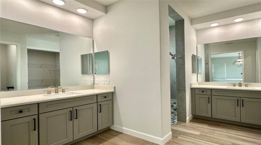 Davenport, Florida 33837, 4 Bedrooms Bedrooms, ,3 Bathroomsbathrooms,Residential,For Sale,Hampton,Mfro6312588