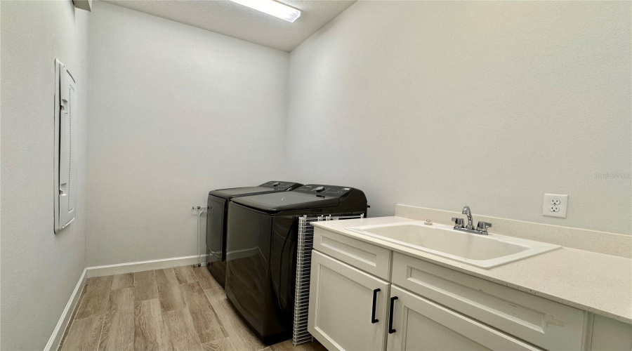 Davenport, Florida 33837, 4 Bedrooms Bedrooms, ,3 Bathroomsbathrooms,Residential,For Sale,Hampton,Mfro6312588