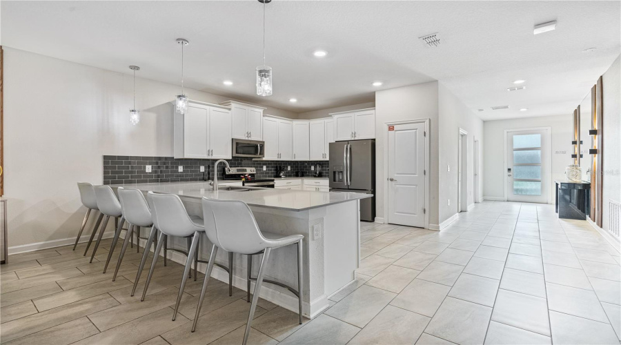 Davenport, Florida 33896, 8 Bedrooms Bedrooms, ,5 Bathroomsbathrooms,Residential,For Sale,Cruden Bay,Mfro6310515
