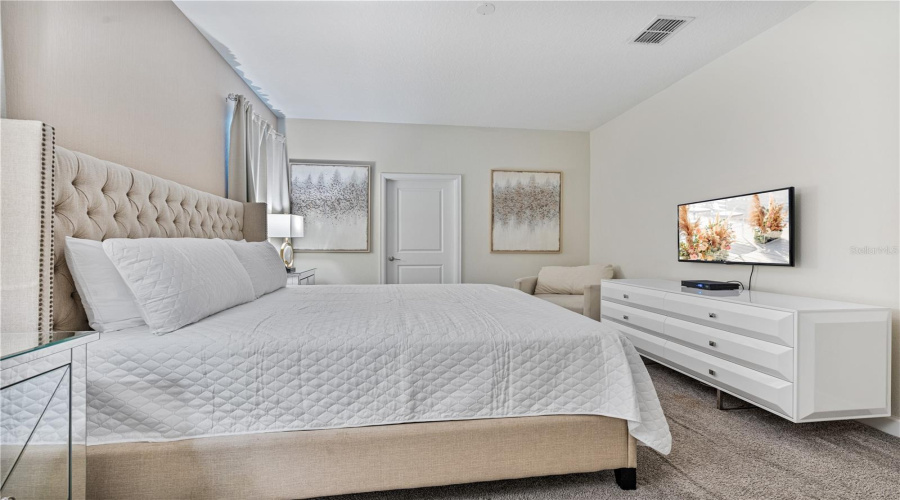 Davenport, Florida 33896, 8 Bedrooms Bedrooms, ,5 Bathroomsbathrooms,Residential,For Sale,Cruden Bay,Mfro6310515