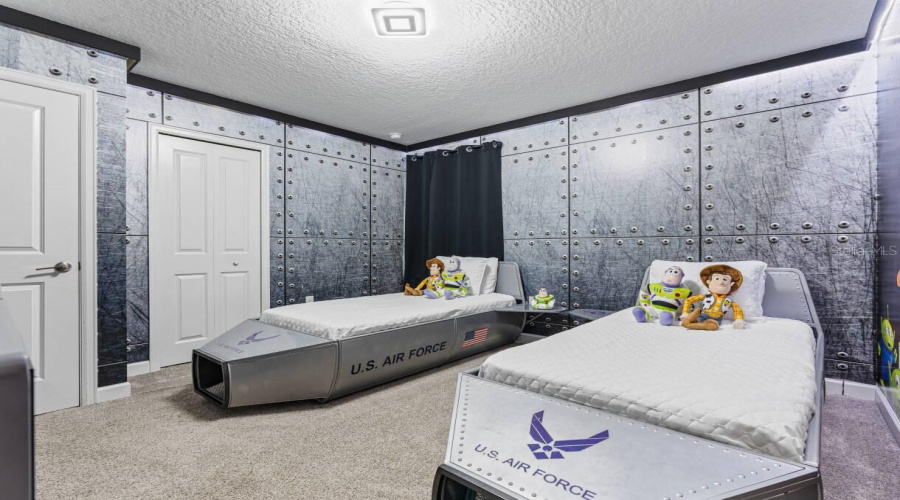 Davenport, Florida 33896, 8 Bedrooms Bedrooms, ,5 Bathroomsbathrooms,Residential,For Sale,Cruden Bay,Mfro6310515