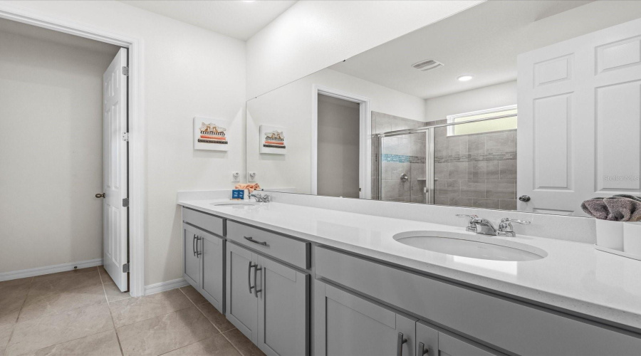 Kissimmee, Florida 34747, 7 Bedrooms Bedrooms, ,6 Bathroomsbathrooms,Residential,For Sale,Tropical Palms,Mfro6312443