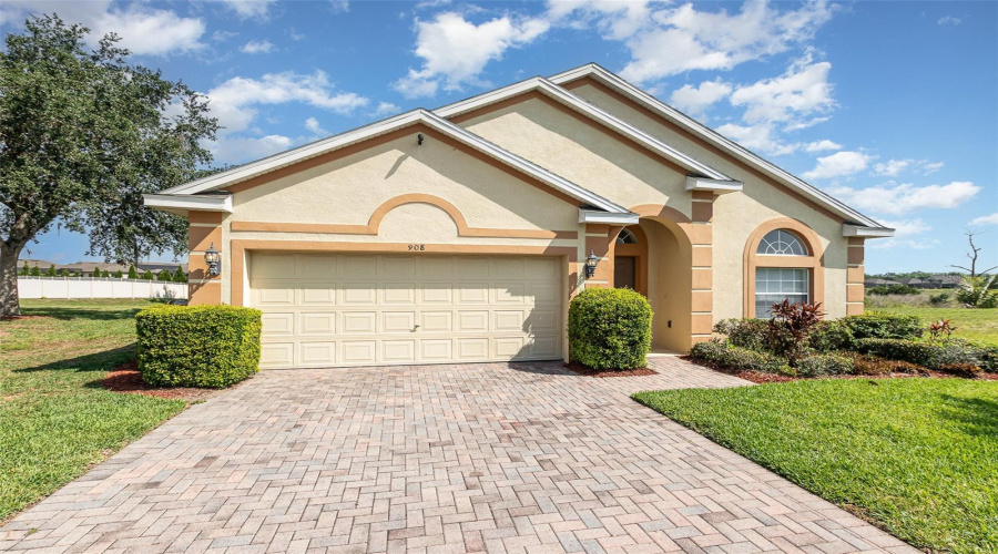 Davenport, Florida 33837, 4 Bedrooms Bedrooms, ,3 Bathroomsbathrooms,Residential,For Sale,Andalusia,Mfrtb8390055