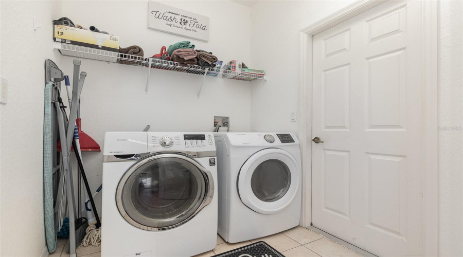 Davenport, Florida 33837, 4 Bedrooms Bedrooms, ,3 Bathroomsbathrooms,Residential,For Sale,Andalusia,Mfrtb8390055