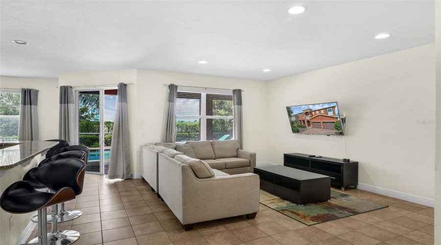 Kissimmee, Florida 34747, 6 Bedrooms Bedrooms, ,5 Bathroomsbathrooms,Residential,For Sale,Lasso,Mfrs5127732