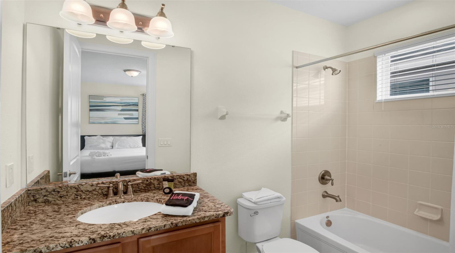 Kissimmee, Florida 34747, 6 Bedrooms Bedrooms, ,5 Bathroomsbathrooms,Residential,For Sale,Lasso,Mfrs5127732