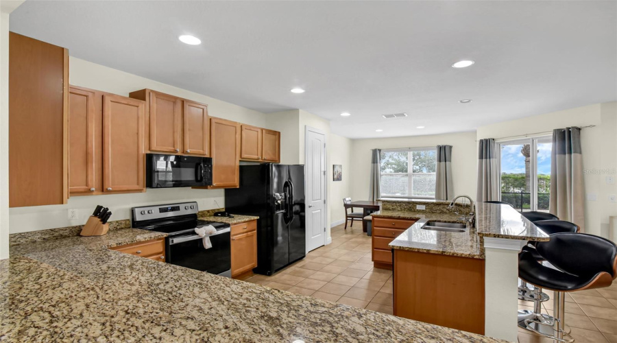Kissimmee, Florida 34747, 6 Bedrooms Bedrooms, ,5 Bathroomsbathrooms,Residential,For Sale,Lasso,Mfrs5127732