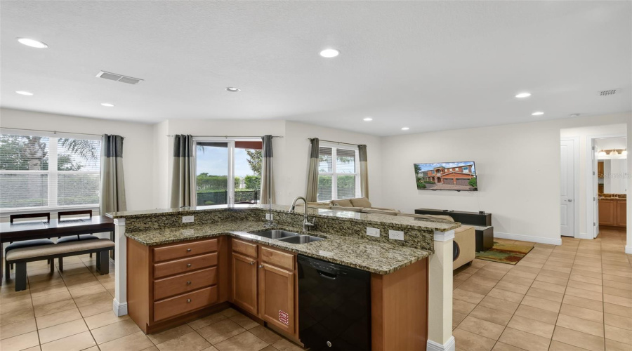 Kissimmee, Florida 34747, 6 Bedrooms Bedrooms, ,5 Bathroomsbathrooms,Residential,For Sale,Lasso,Mfrs5127732