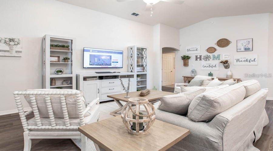 Davenport, Florida 33837, 4 Bedrooms Bedrooms, ,2 Bathroomsbathrooms,Residential,For Sale,Fleur,Mfrl4953268