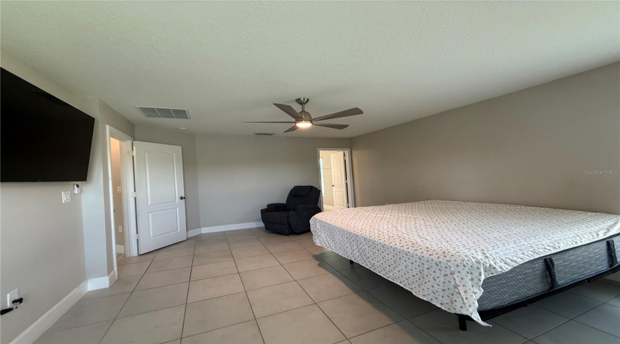 DAVENPORT, Florida 33896, 4 Bedrooms Bedrooms, ,2 BathroomsBathrooms,Residential,For Sale,VENICE,MFRTB8390457
