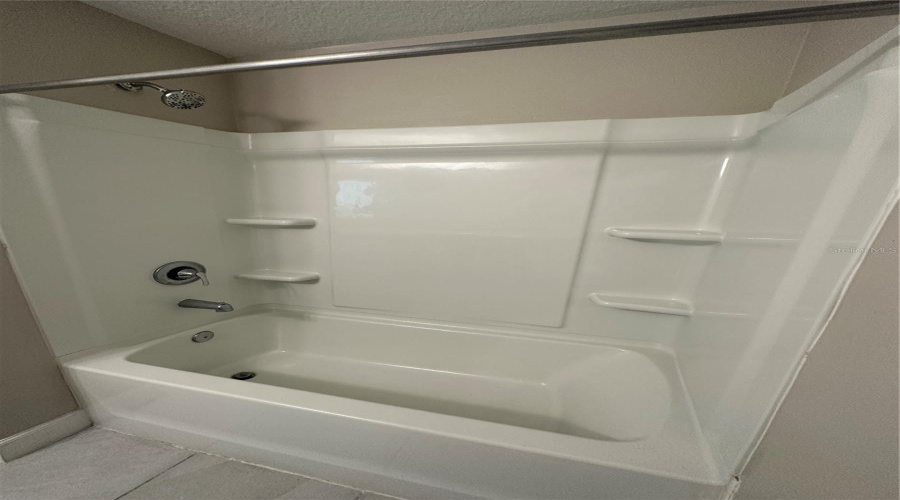 DAVENPORT, Florida 33896, 4 Bedrooms Bedrooms, ,2 BathroomsBathrooms,Residential,For Sale,VENICE,MFRTB8390457