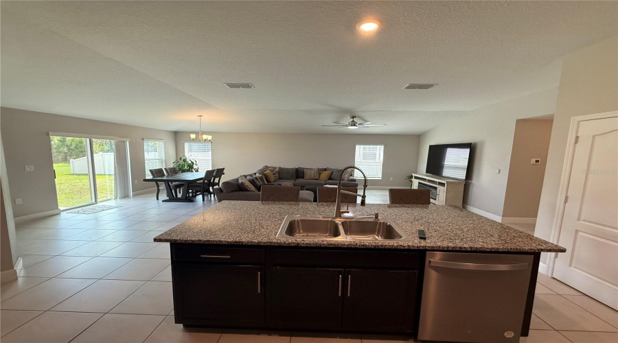 DAVENPORT, Florida 33896, 4 Bedrooms Bedrooms, ,2 BathroomsBathrooms,Residential,For Sale,VENICE,MFRTB8390457