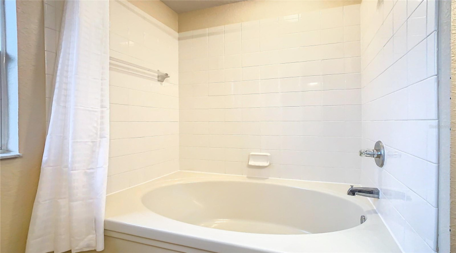 Kissimmee, Florida 34746, 3 Bedrooms Bedrooms, ,3 Bathroomsbathrooms,Residential,For Sale,Bushman,Mfrt3527166