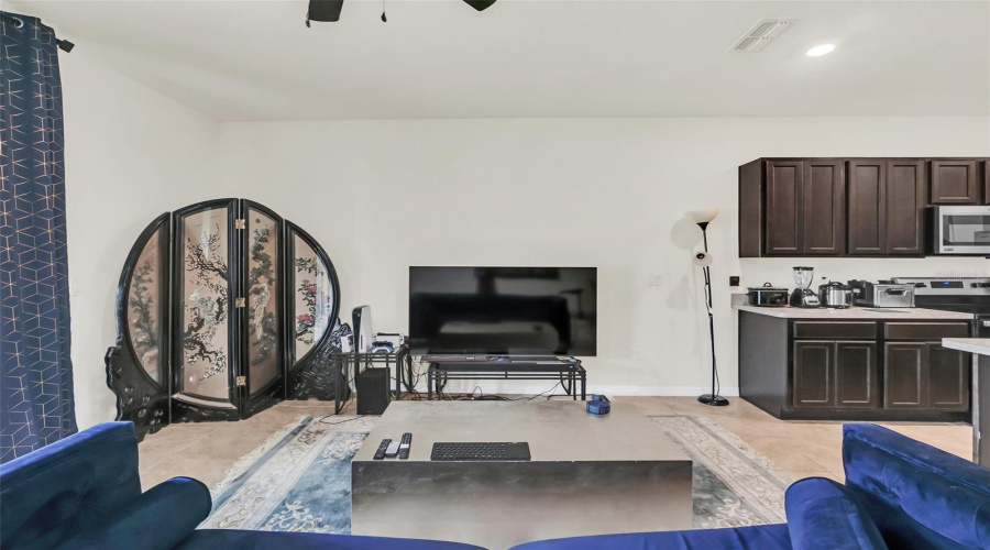DAVENPORT, Florida 33837, 3 Bedrooms Bedrooms, ,2 BathroomsBathrooms,Residential,For Sale,YELLOW FINCH,0,MFRO6306683