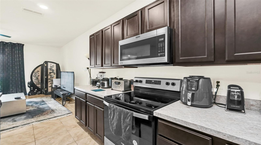 DAVENPORT, Florida 33837, 3 Bedrooms Bedrooms, ,2 BathroomsBathrooms,Residential,For Sale,YELLOW FINCH,0,MFRO6306683