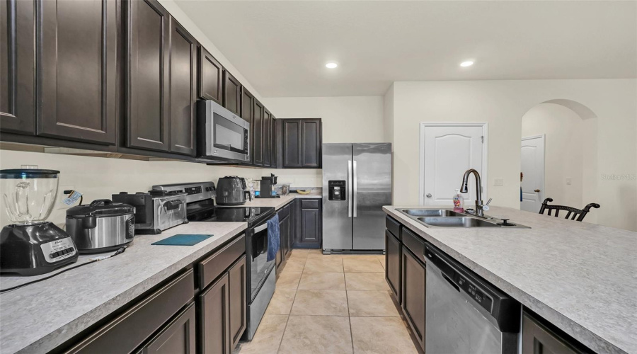 DAVENPORT, Florida 33837, 3 Bedrooms Bedrooms, ,2 BathroomsBathrooms,Residential,For Sale,YELLOW FINCH,0,MFRO6306683