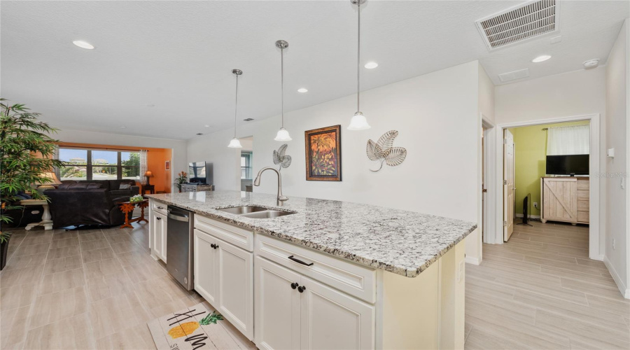 Split Floor Plan With 2Nd Bedroom And Bathroom At Front Of Home.