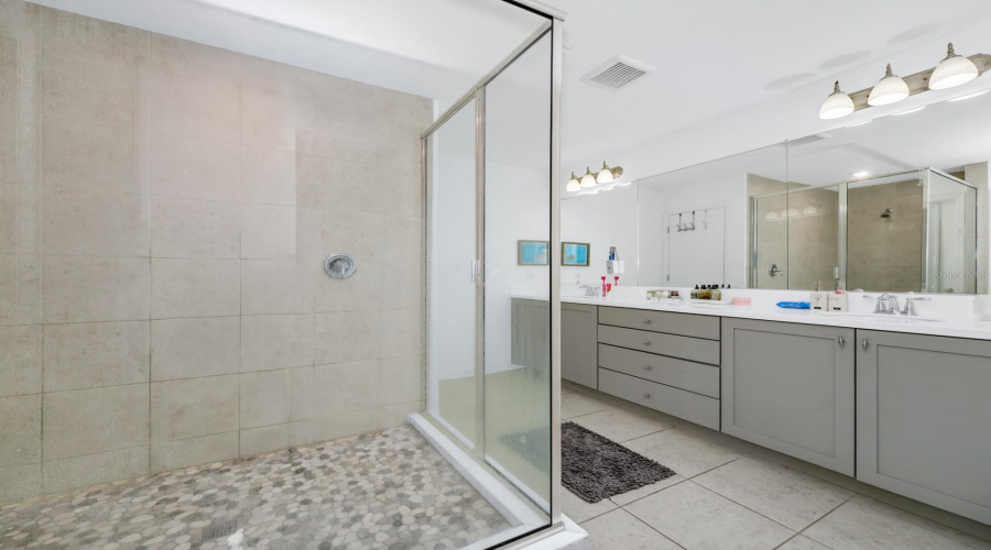 DAVENPORT, Florida 33896, 3 Bedrooms Bedrooms, ,2 BathroomsBathrooms,Residential,For Sale,BENOI,0,MFRO6311227